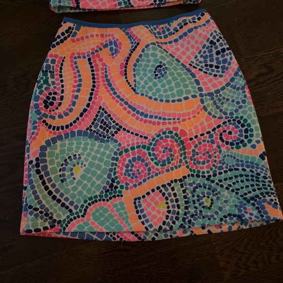 Lilly Pulitzer Kennedy Crop Top and Skirt Set Tile Wave Multi Size Medium - Picture 4 of 8
